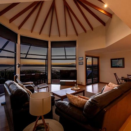 Waterline Holiday Home Coles Bay Bagian luar foto