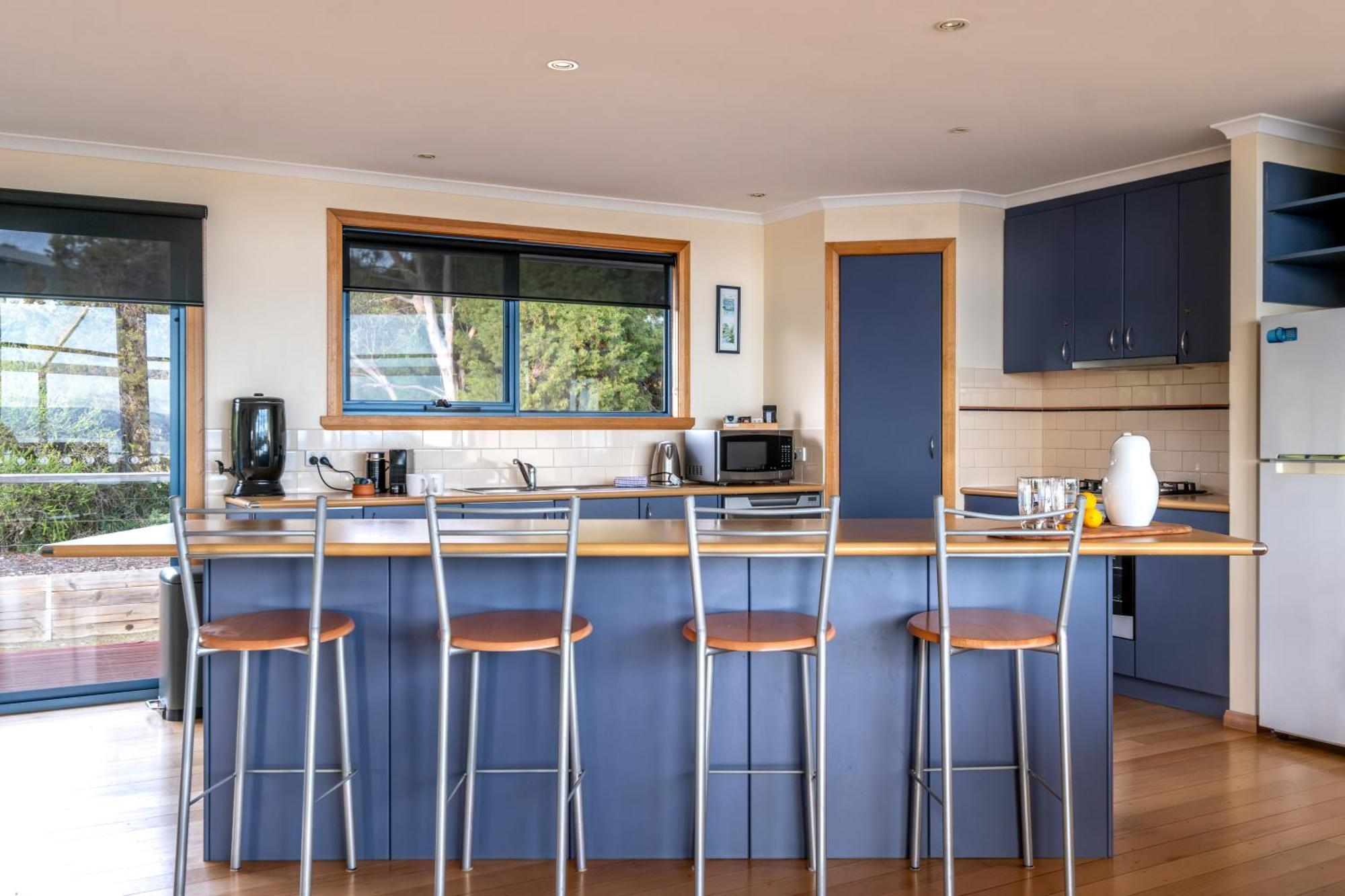 Waterline Holiday Home Coles Bay Bagian luar foto